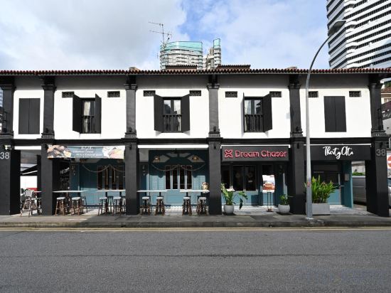 Фото Dream Chaser Boutique Capsule Hotel