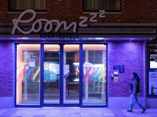 Фото Roomzzz London Stratford