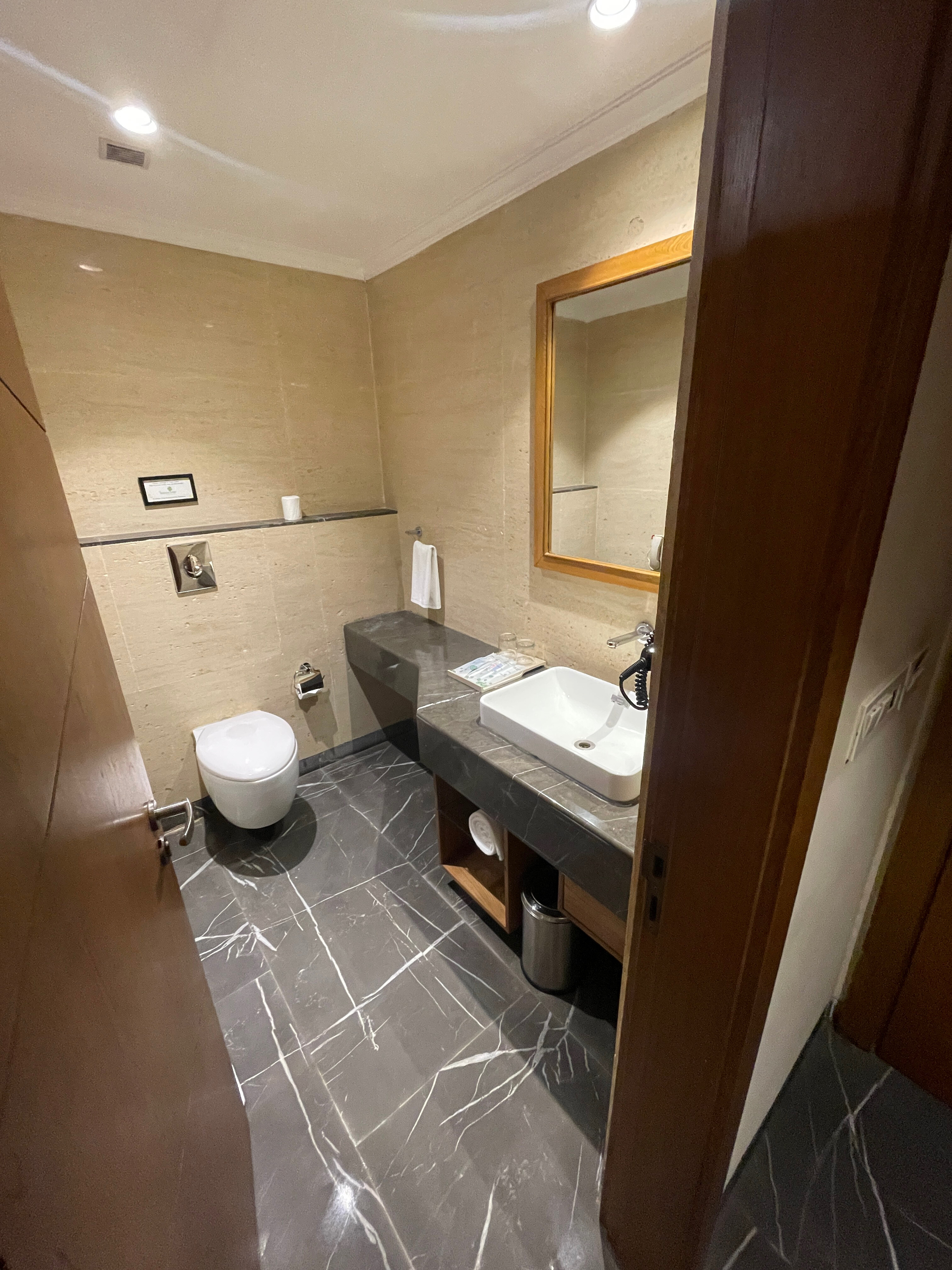 Фото Lemon Tree Hotel Siliguri