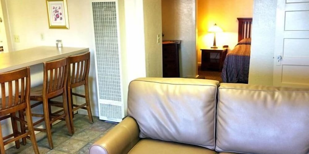 Фото Capitola Venetian Hotel