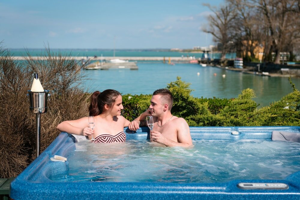 Фото Hotel Yacht Wellness & Business