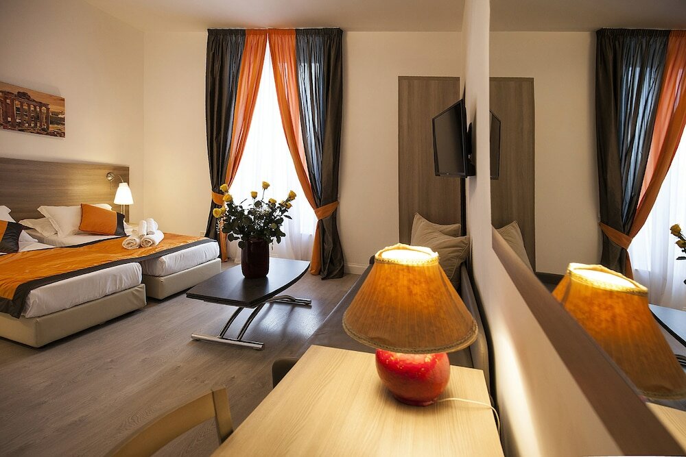 Фото Roman Holidays cuore dell'Impero