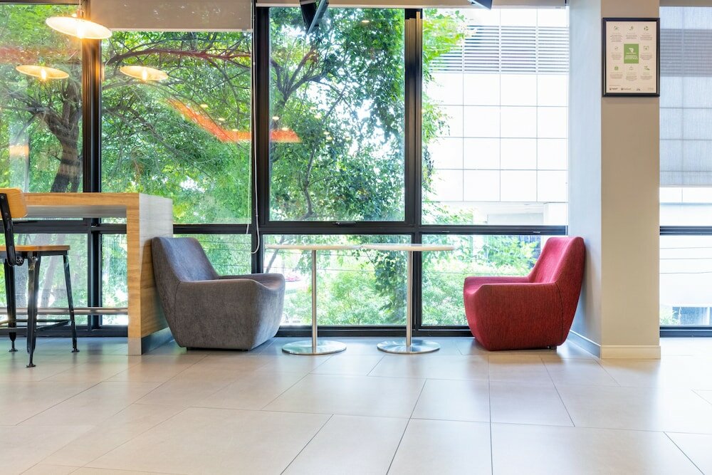 Фото Red Planet Bangkok Surawong