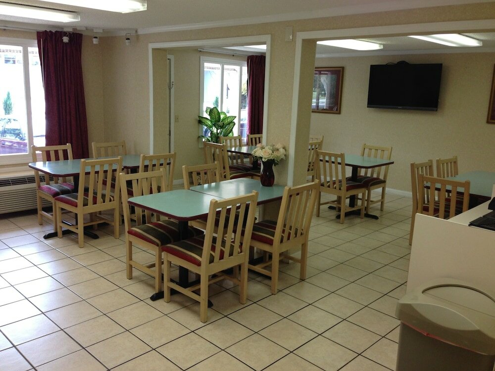 Фото Rodeway Inn