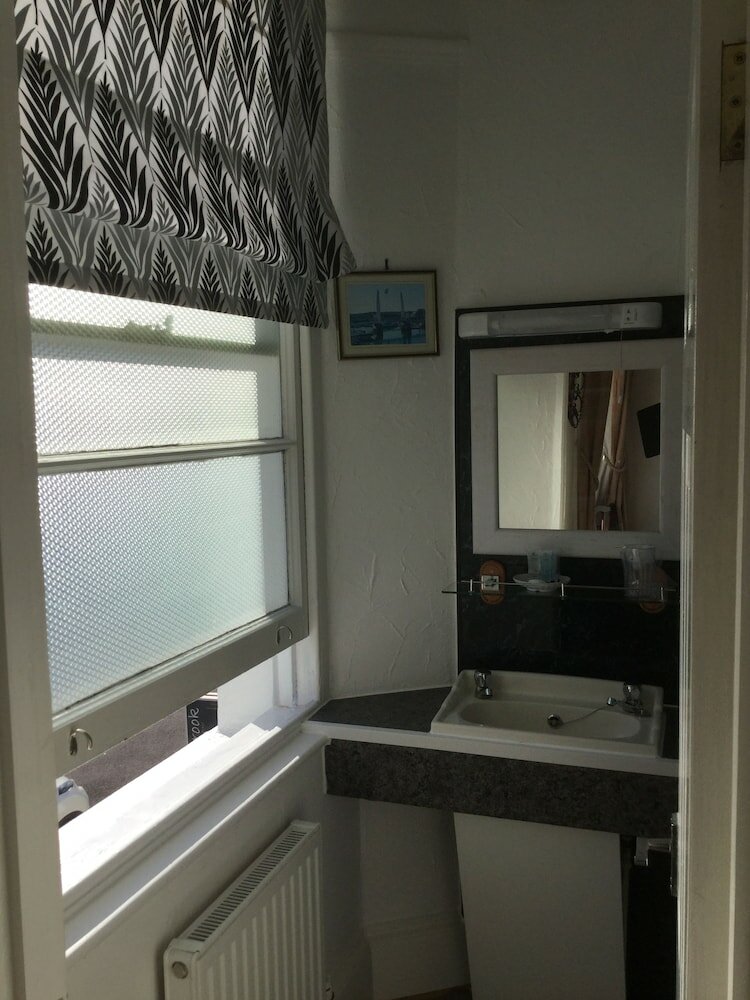 Фото Newburgh Guesthouse