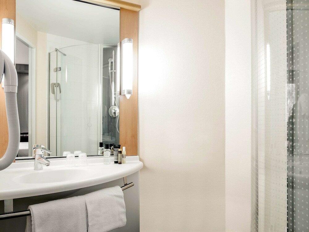 Фото Ibis Paris Meudon Velizy