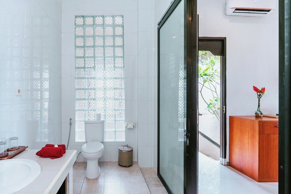 Фото Dewangga Bungalow