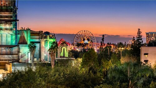 Внешний вид отеля Grand Legacy At the Park в Анахайме, фото 4