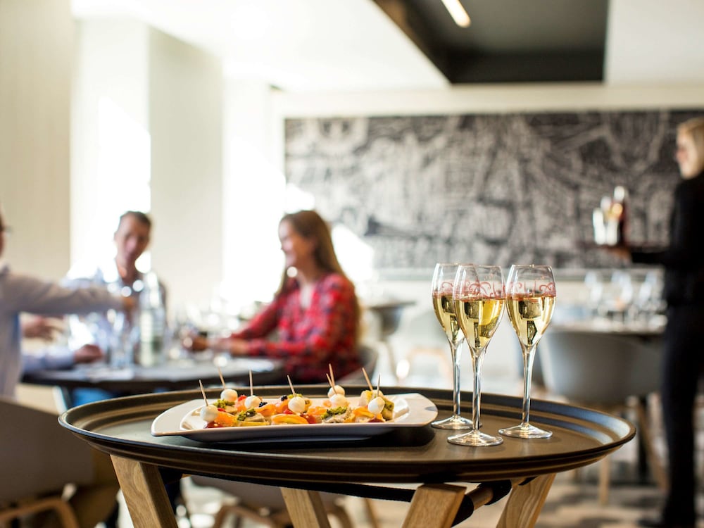 Фото Mercure Beauvais Centre Cathedrale