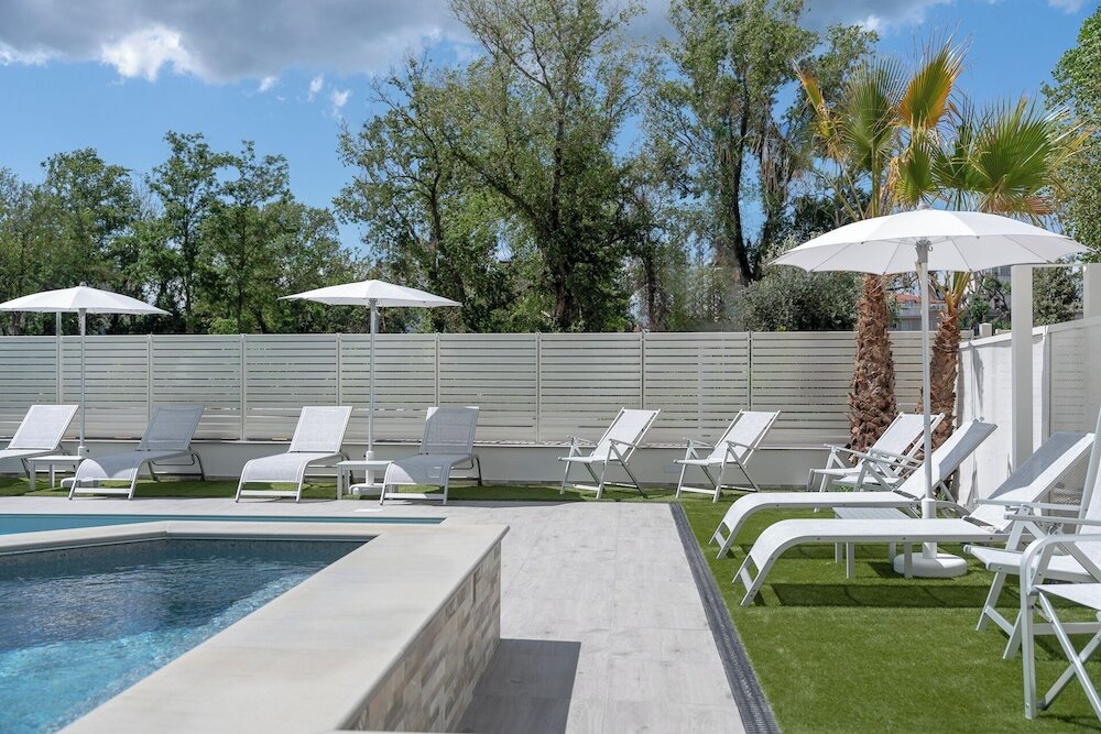 Фото Hotel Ervill