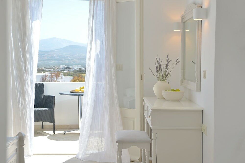 Фото Hotel Mediterranean