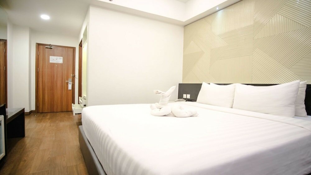Фото Golden Tulip Essential Makassar
