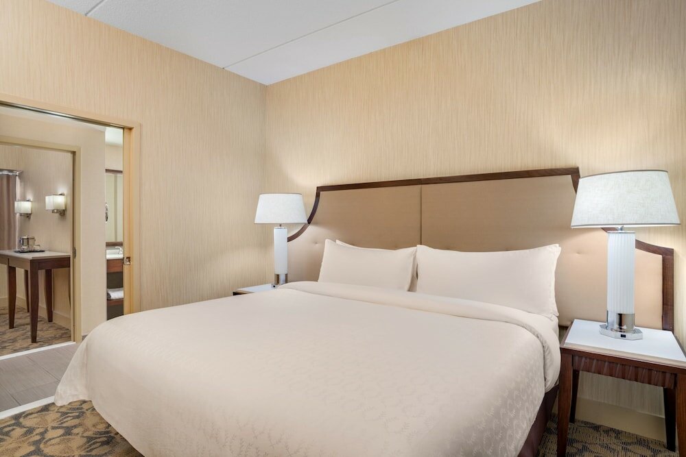 Фото Sheraton Lincoln Harbor Hotel