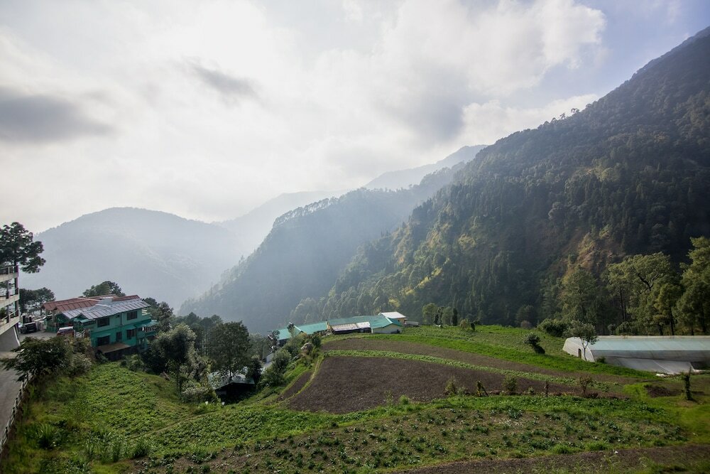 Фото Sterling Nainital