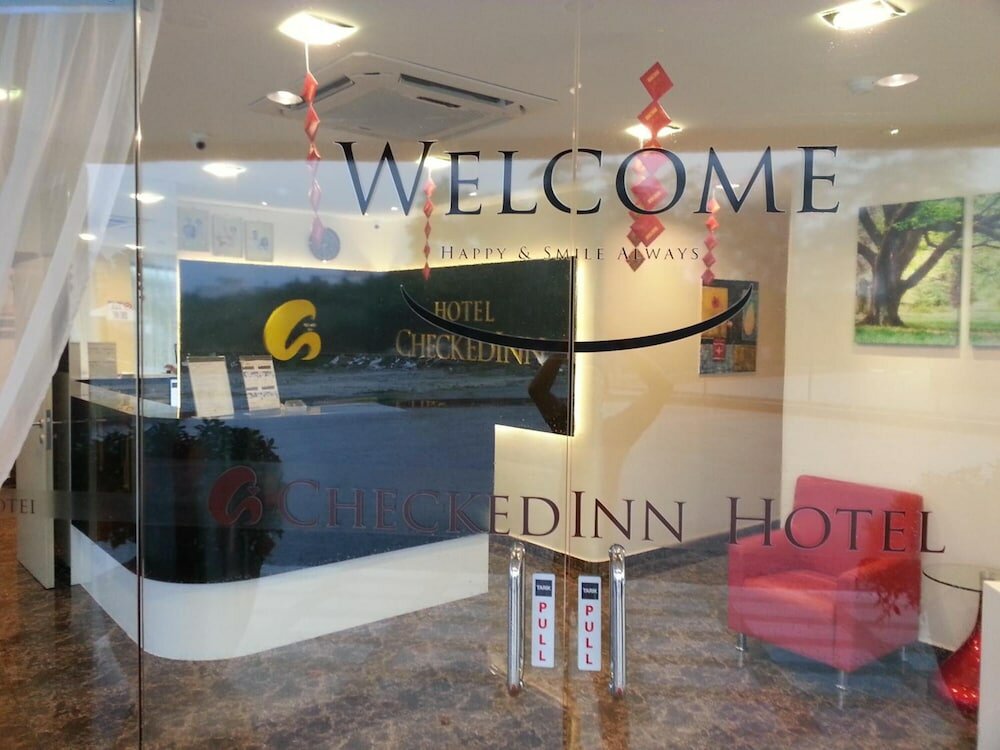 Фото Hotel CheckedInn