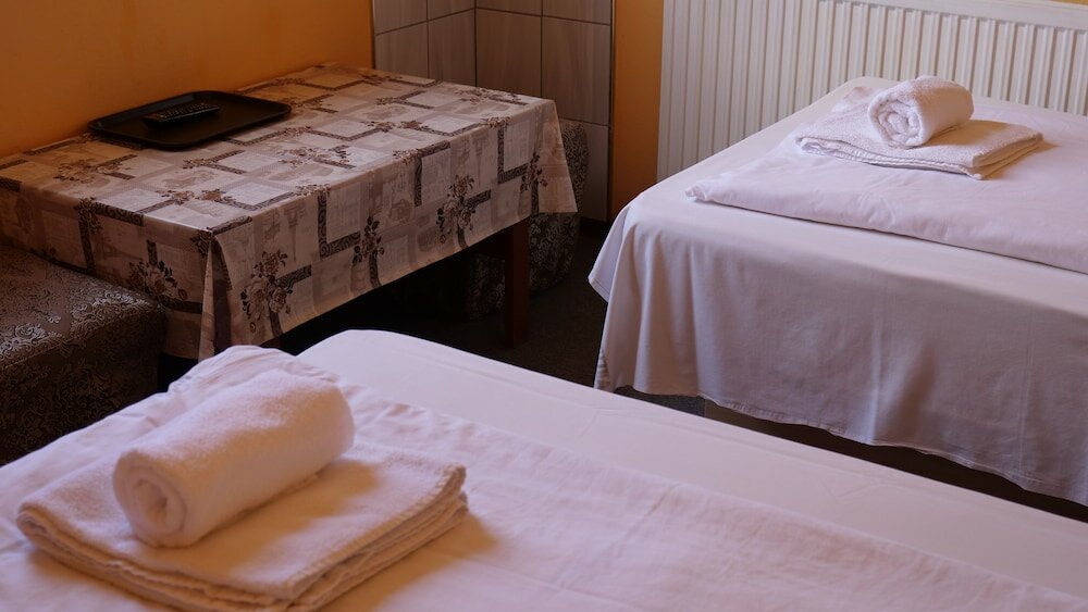 Фото Attila Hotel & Restaurant