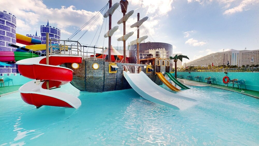 Фото Seadust Cancun Family Resort