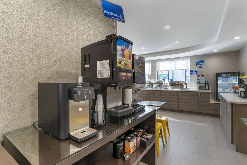 Фото Best Western Red Coach Inn