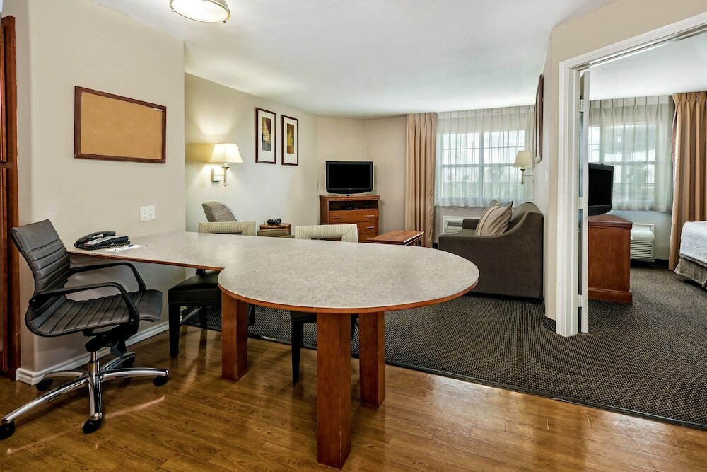 Фото Candlewood Suites Galveston, an Ihg Hotel