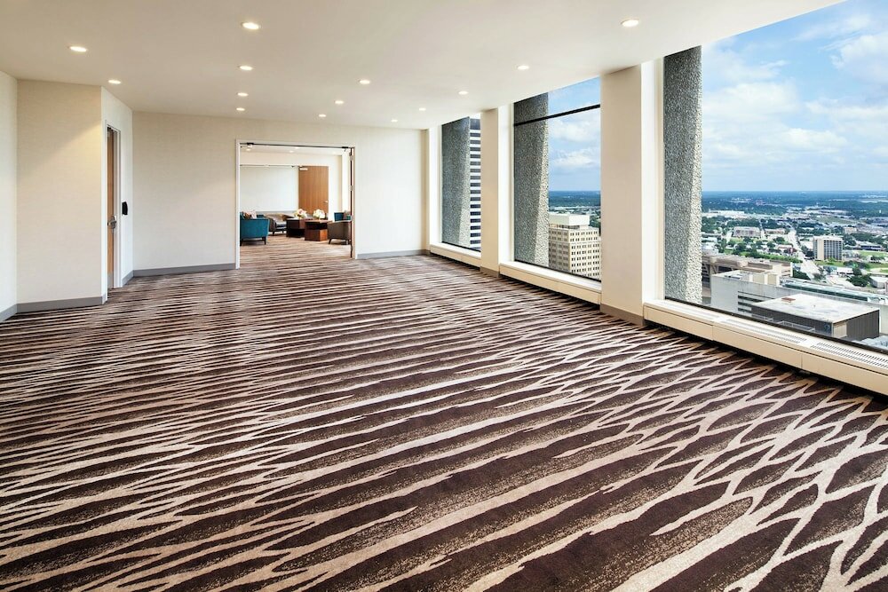 Фото The Westin Dallas Downtown