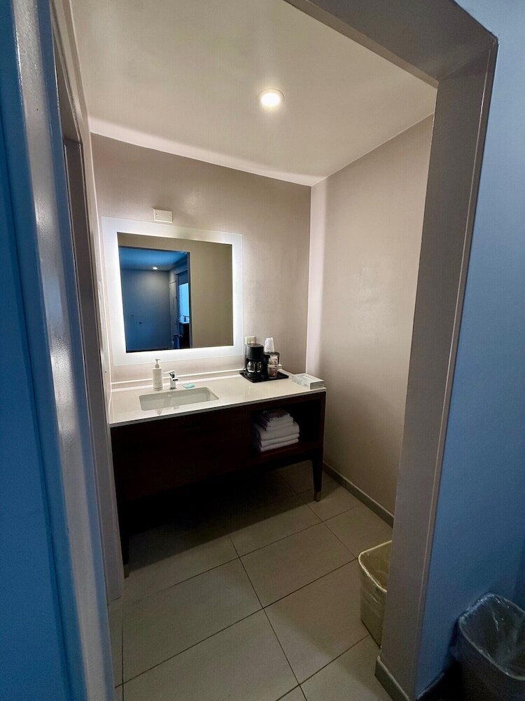 Фото Heritage Inn San Diego