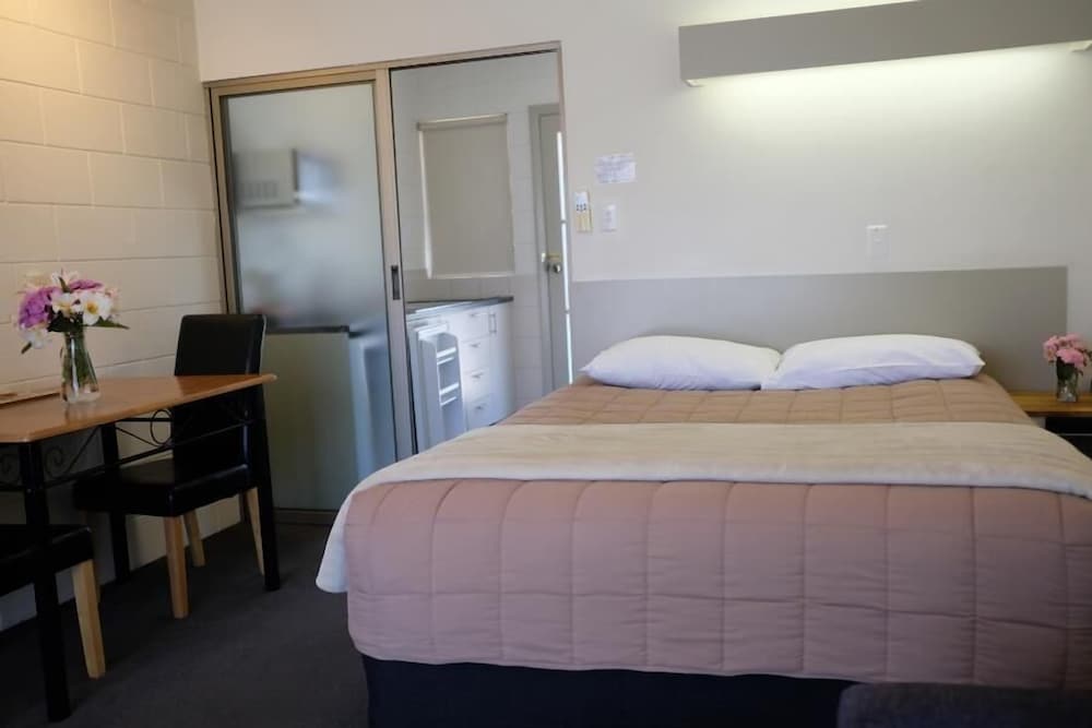 Фото Montana Lodge Motel