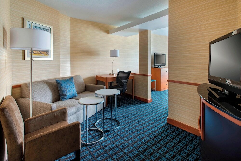 Фото Fairfield Inn & Suites by Marriott Verona