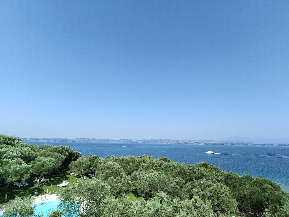 Фото Hotel Ideal