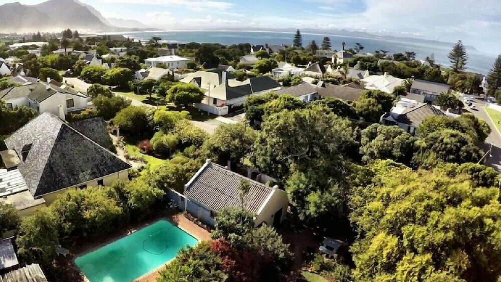 Hotel 6 Stemmet Lodge, Earth, photo