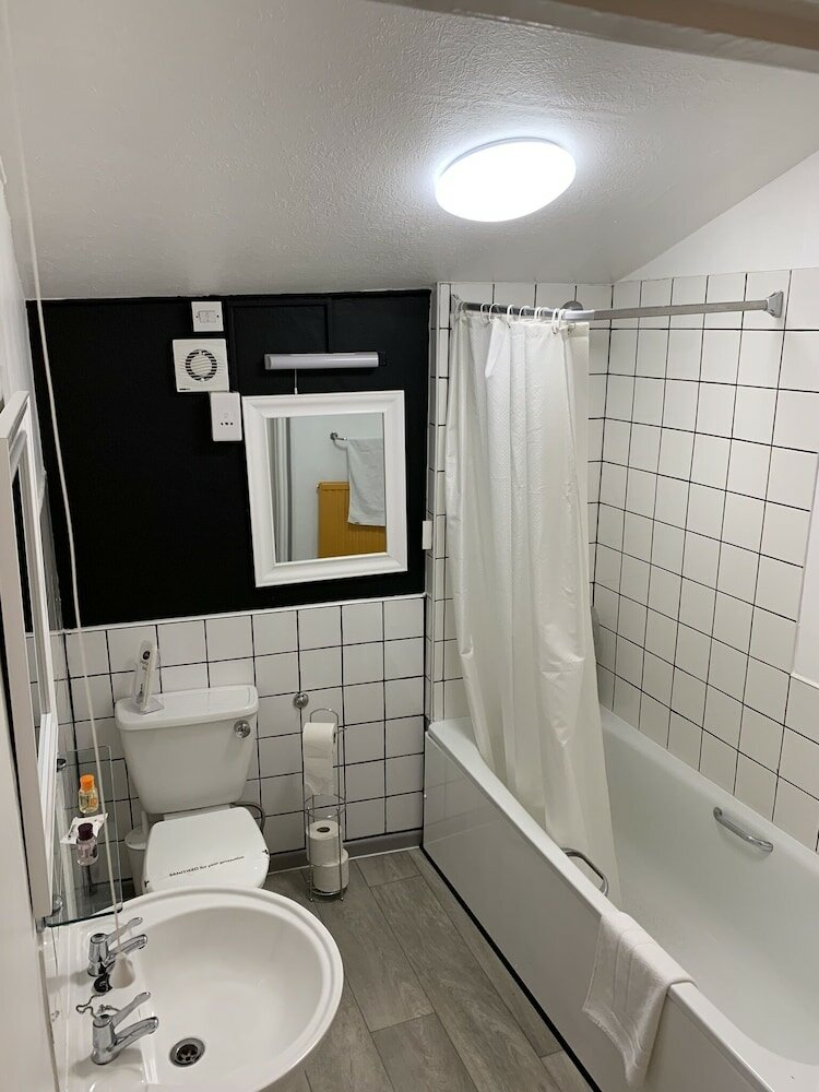 Фото The Waterfront Inn