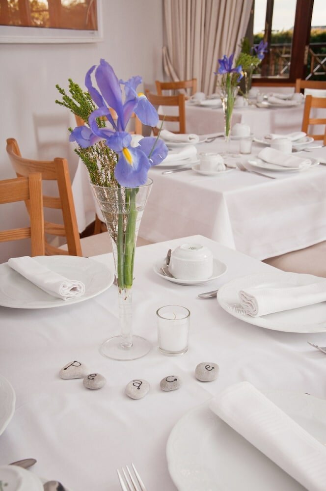 Фото At Winkfield House