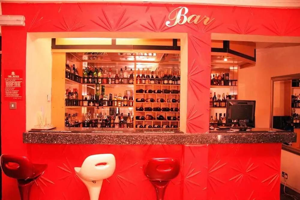 Фото Solitude Hotel Victoria Island