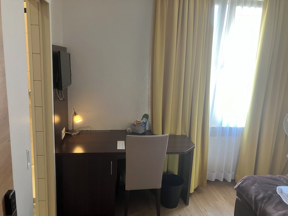 Фото Hotel Mercedes