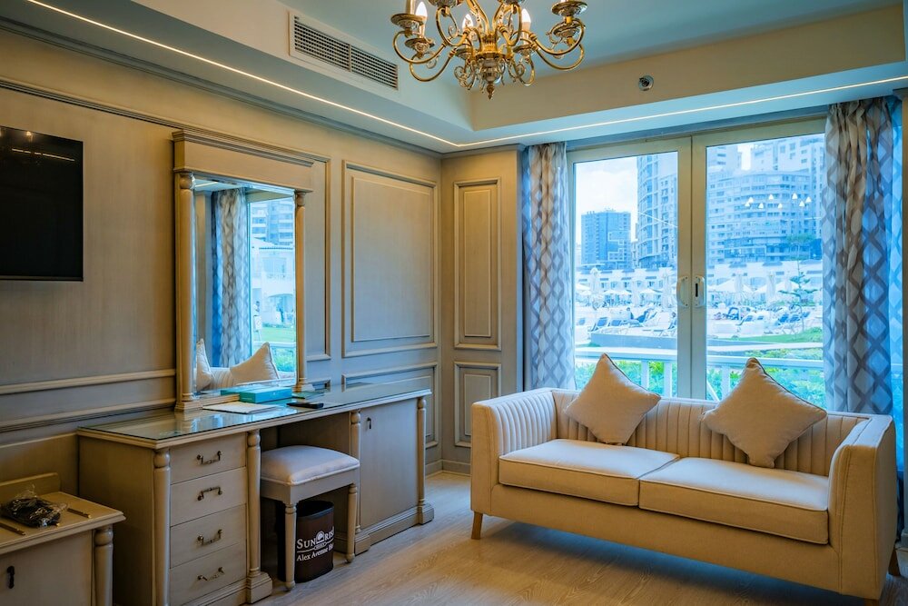 Фото Sunrise Alex Avenue Hotel