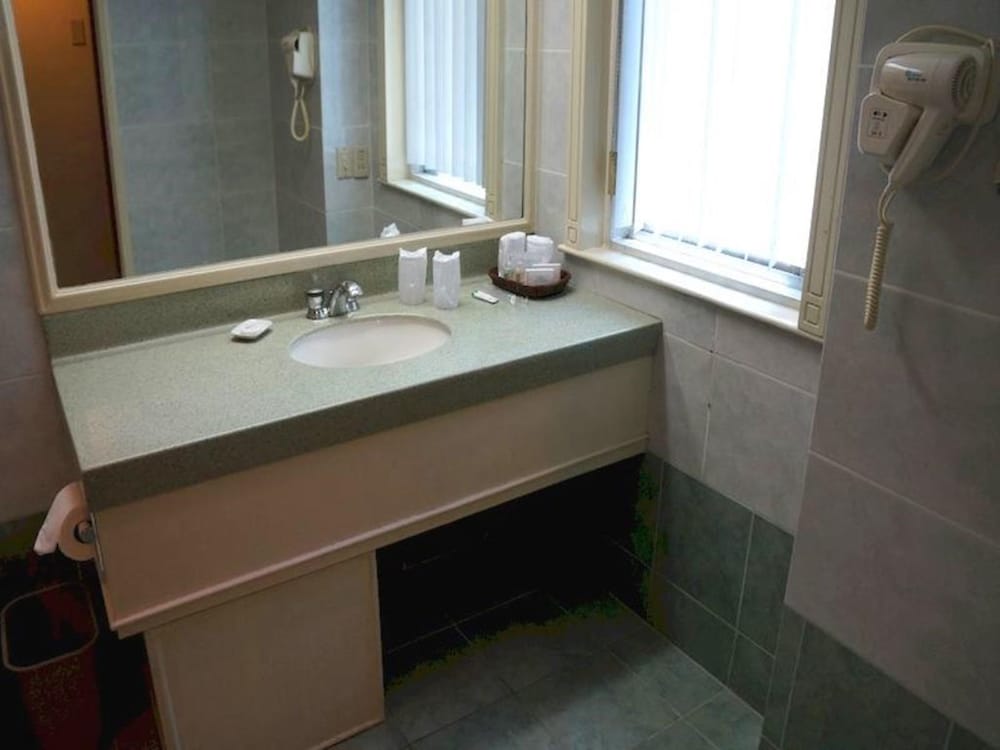 Фото Tiara Oriental Hotel