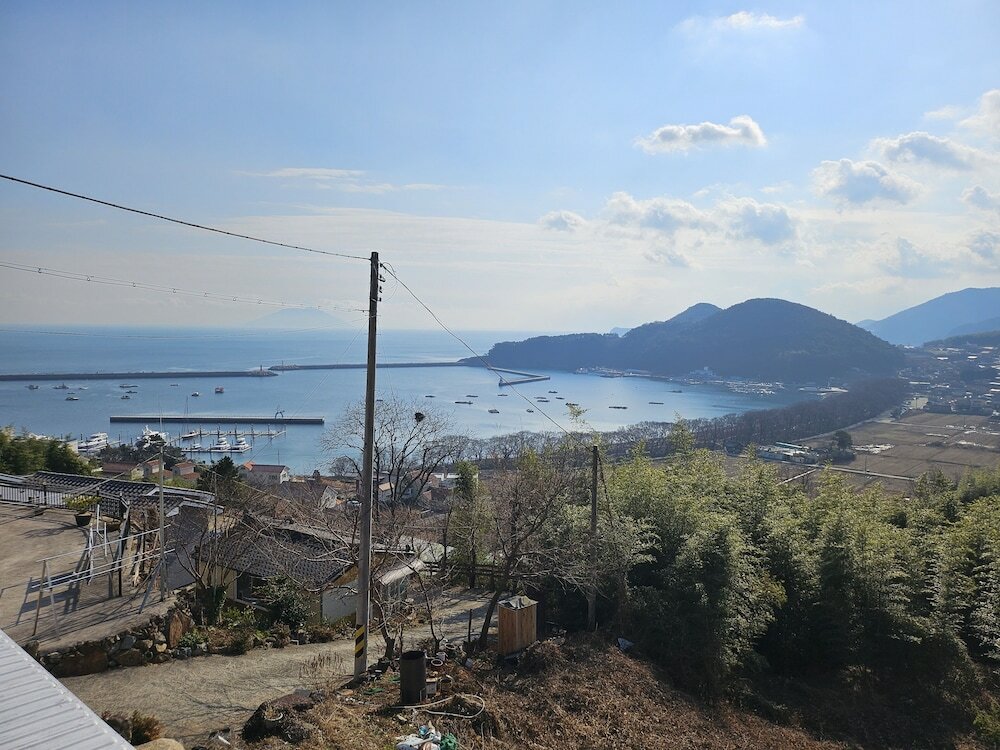 Фото Namhae Oceanview Pension