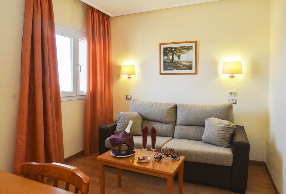 Фото Hotel Torrejoven