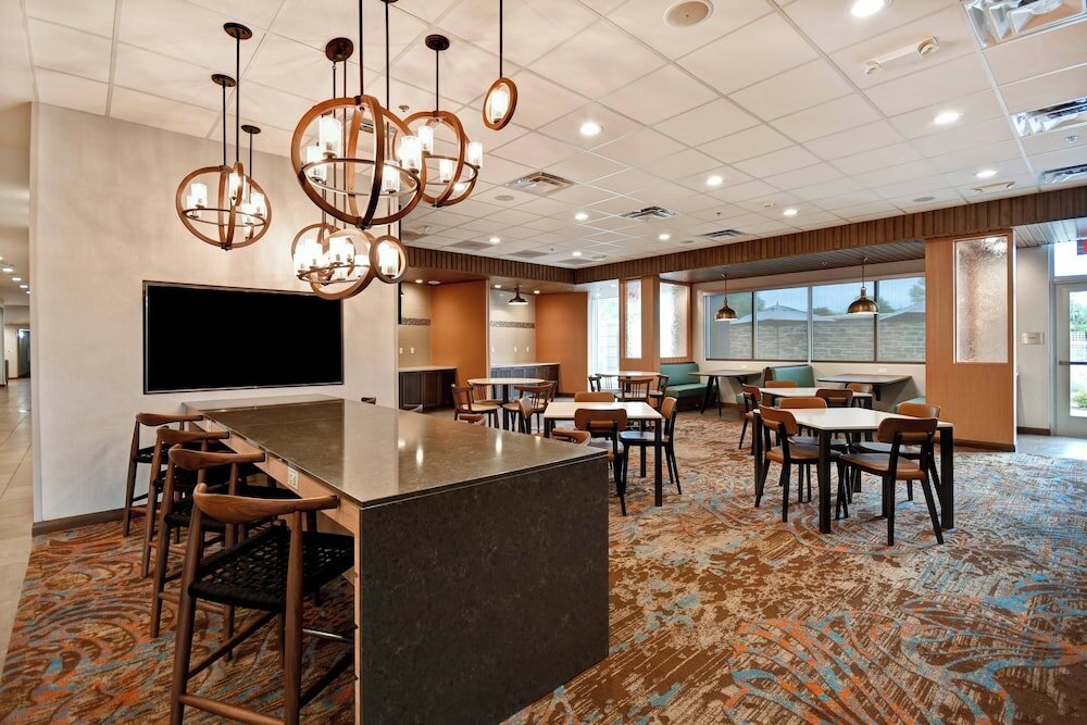 Фото Fairfield Inn & Suites by Marriott Milwaukee North