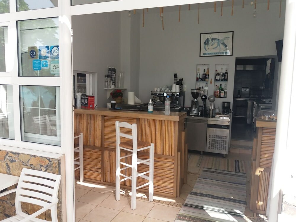 Фото Hotel Polydoros