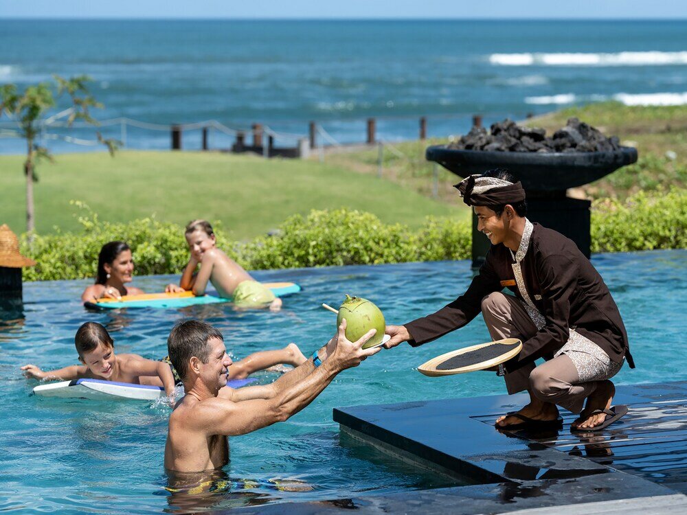 Фото Seseh Beach Villas