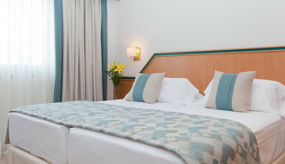 Фото Hotel Praga