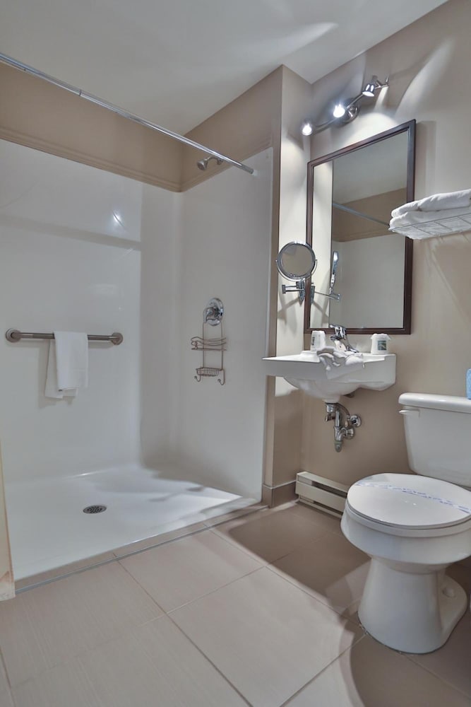 Фото Hôtel Le Versailles