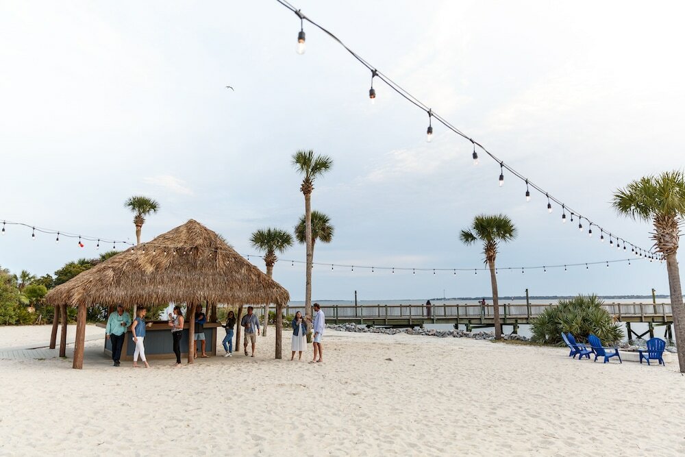 Фото Harborside at Charleston Harbor Resort and Marina
