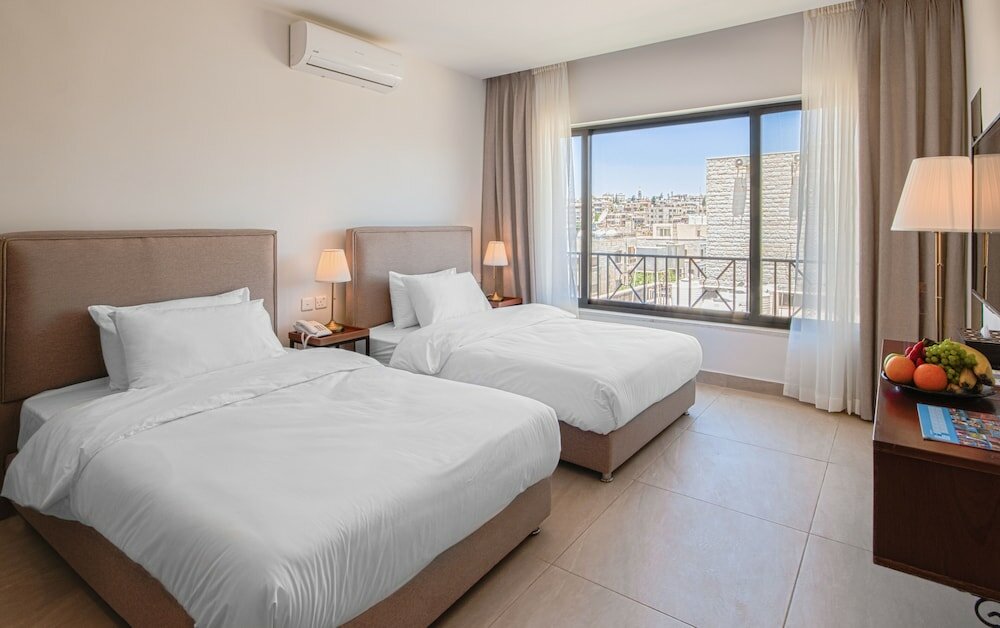 Фото Canary Hotel