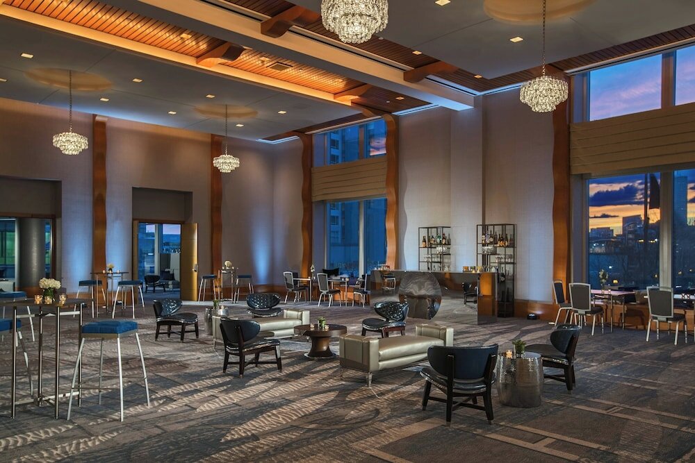 Фото Renaissance Boston Waterfront Hotel