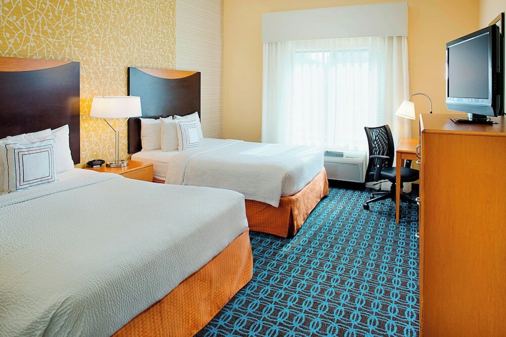 Фото Fairfield Inn & Suites by Marriott San Antonio Seaworld