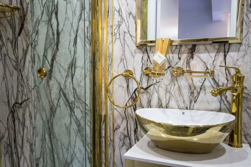 Фото DJ Suites Blackpool