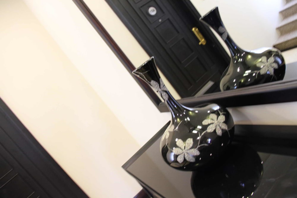 Фото Orchid Hotel