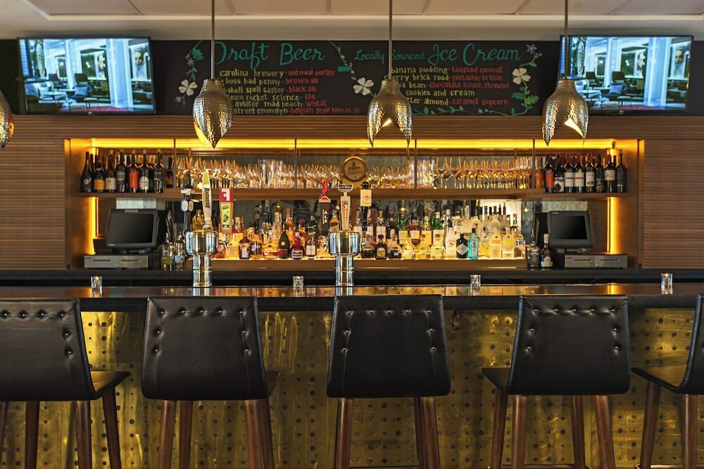 Фото Renaissance Raleigh North Hills Hotel