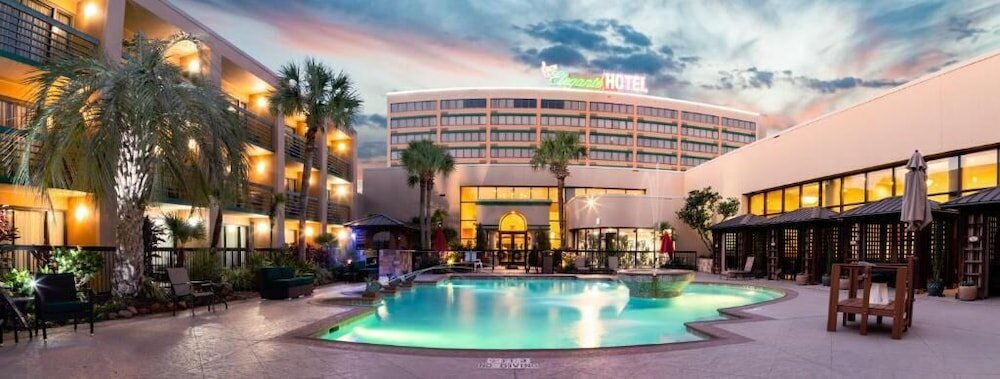 Фото Mcm Eleganté Hotel & Conference Center Beaumont